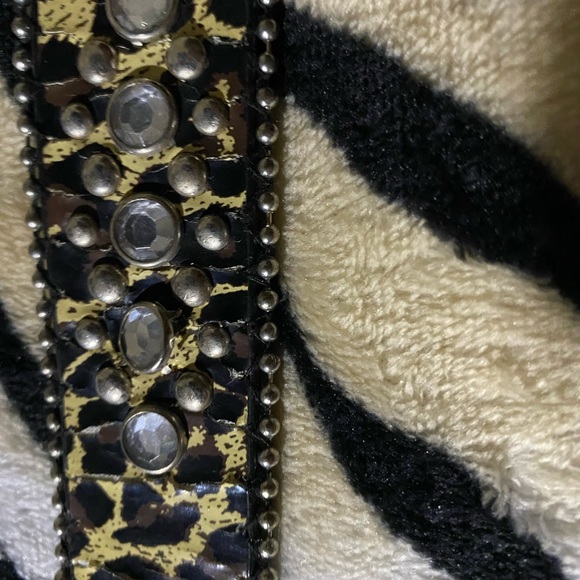 Blinged out cheetah print belt - Picture 5 of 6